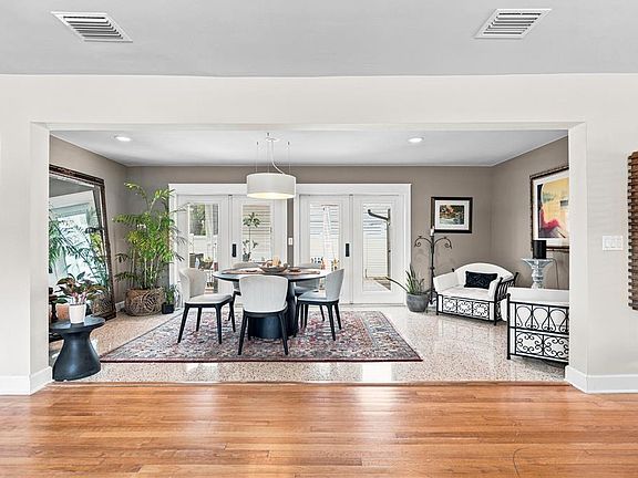 4th image of 70 Gardenia St
