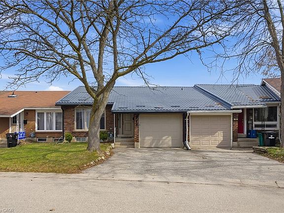 3rd image of 711 Hillview Rd