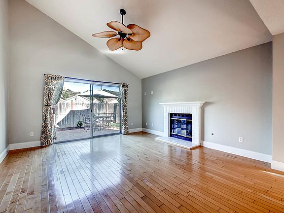 5th image of 2350 Lake Forest St