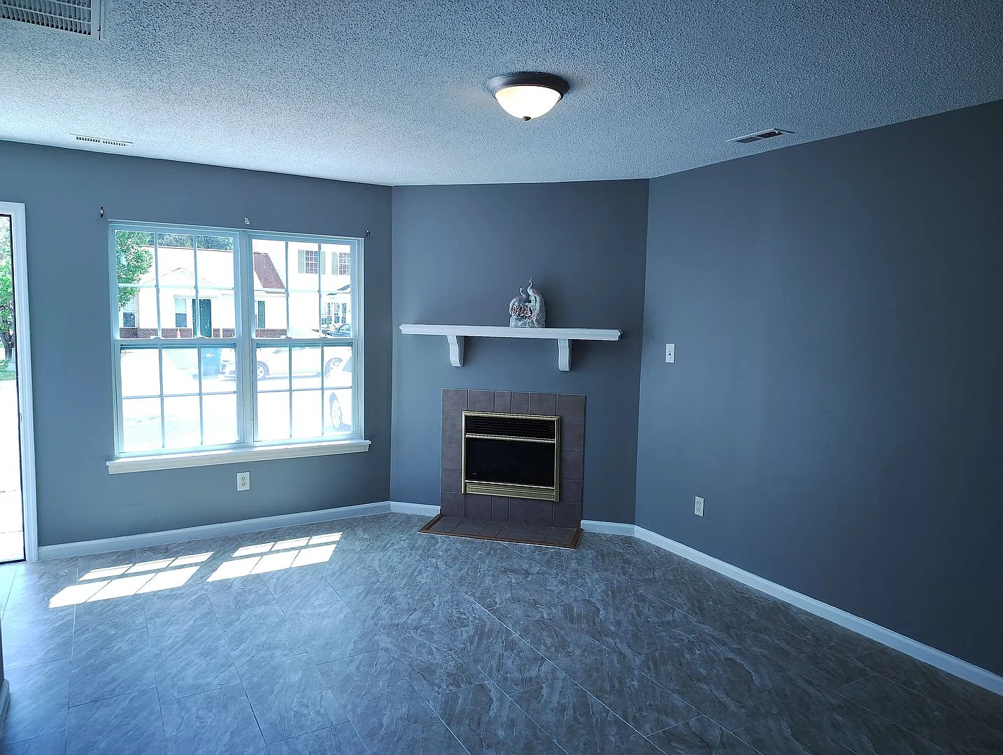 Cute Townhome — Photo 4