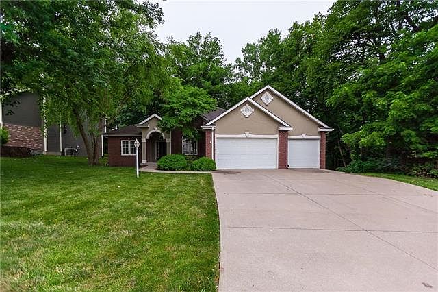 1st image of 3308 W Devonshire Dr