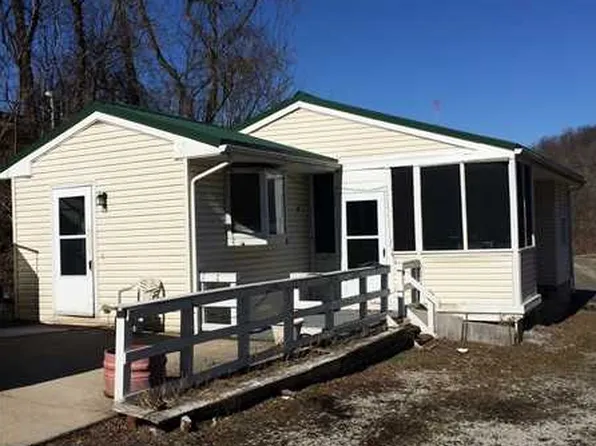 1 Tintsman Ave, North Versailles, PA 15137