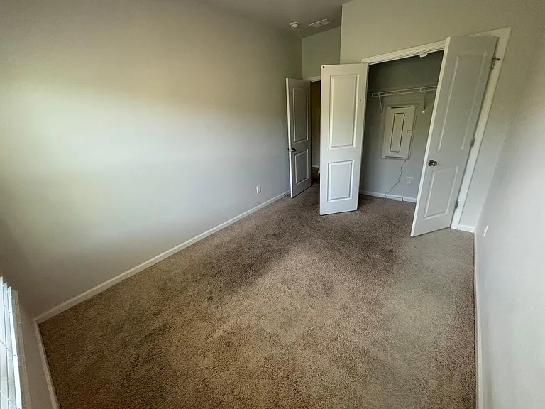 140 Fideaux Blvd — Photo 25