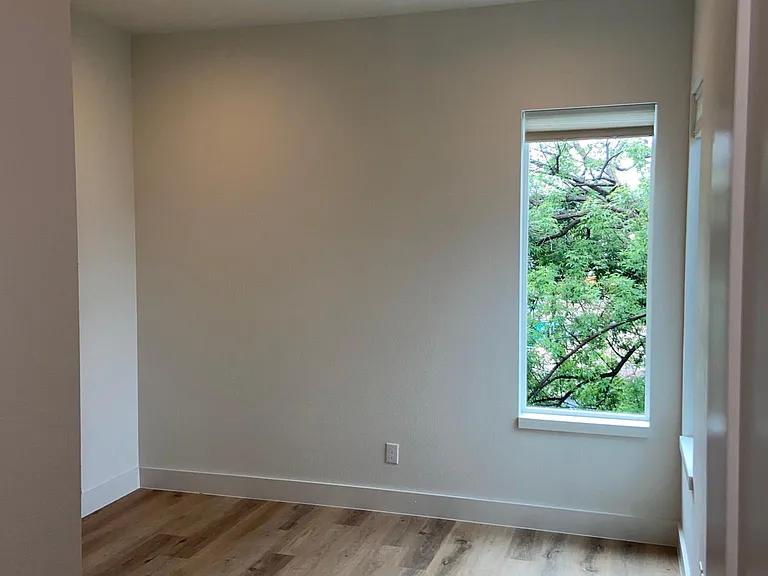 3525 Rutz St — Photo 25