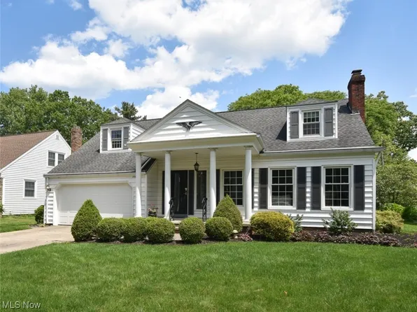 2761 Gibson Dr, Rocky River, OH 44116
