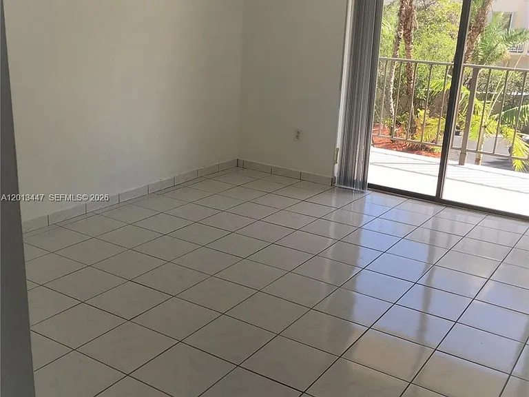 77 Crandon Blvd #2E — Photo 10