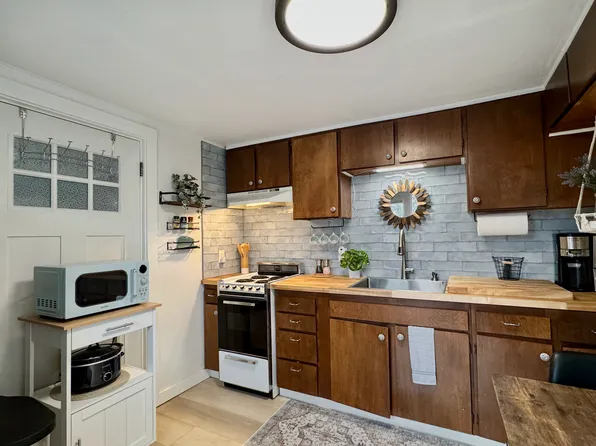 3108 W 29th Ave #2, Anchorage, AK 99517