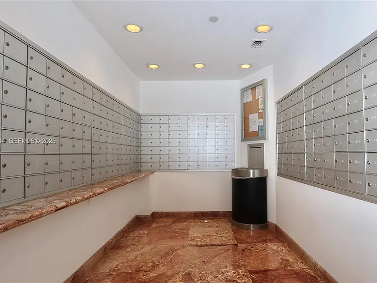 3600 Mystic Pointe Dr #1115 — Photo 39