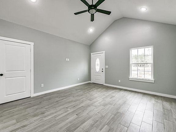 4th image of 16310 Crockett Martin Estates Dr