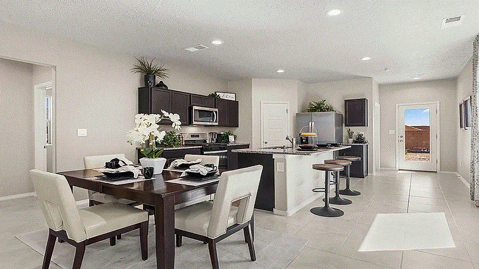 4 bed, 1602 sqft, $2,400 — Photo 4