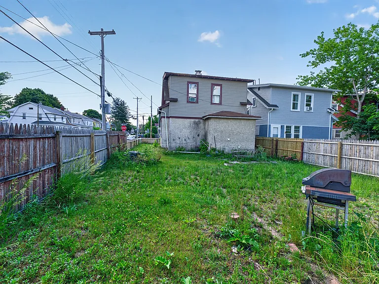 27 McKinley St #1 — Photo 19