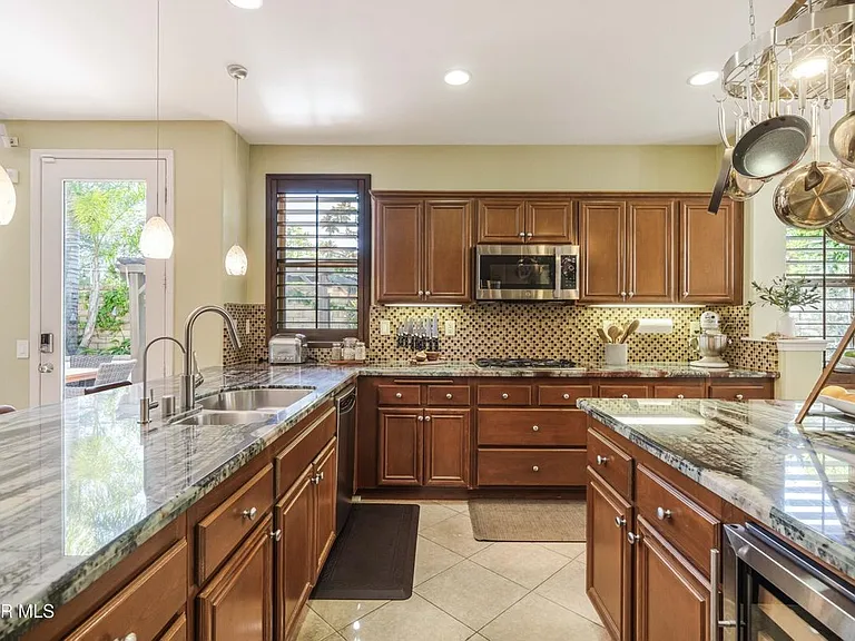 6625 Pinnacle Way — Photo 16