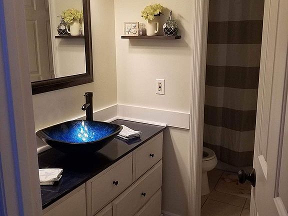 4th image of 1234 Villa Ln #142