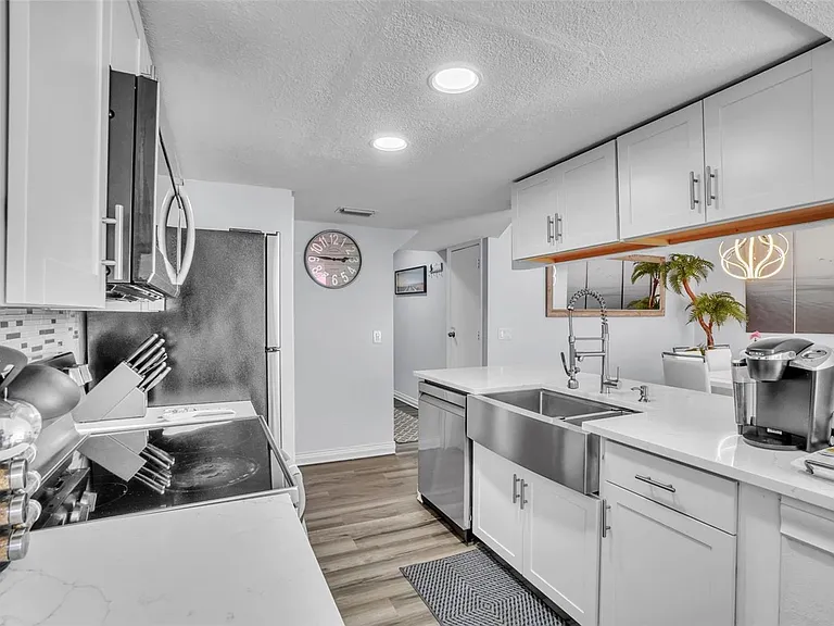 Orchid Dr — Photo 5