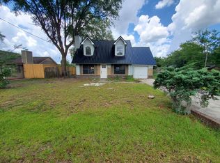 1385 Forest Lake Dr, Hinesville, GA 31313