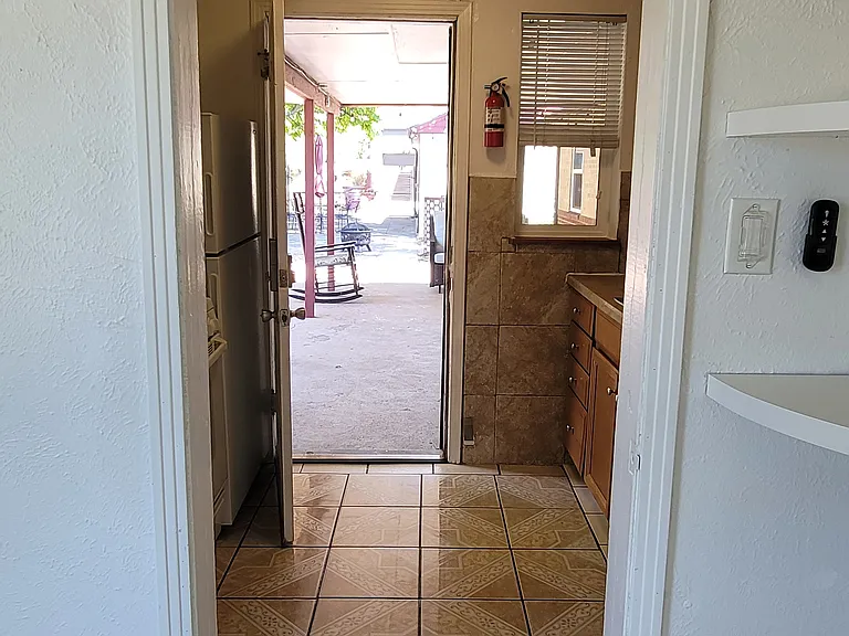 3258 N Saint Paul St — Photo 17