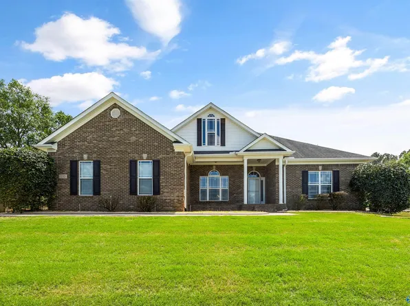 110 Rick Turner Dr, Huntsville, AL 35811