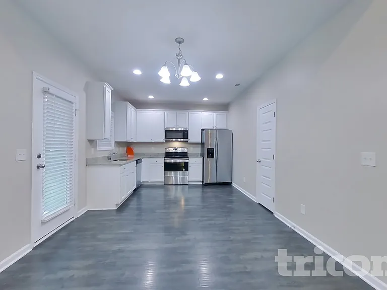 741 Mitscher Dr — Photo 5