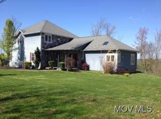1829 Spider Ridge Rd, Parkersburg, WV 26104