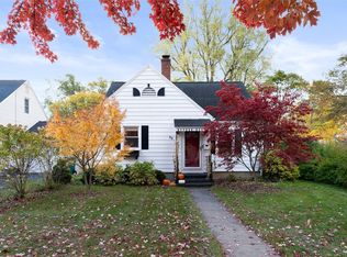 99 Chesterton Rd, Rochester, NY 14626