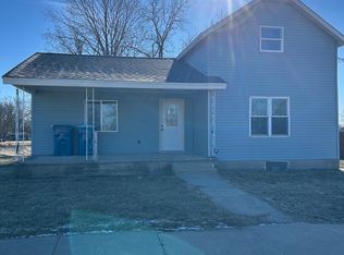 129 W Main St, Amboy, IL 61310