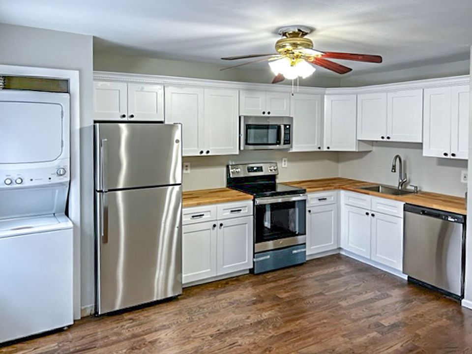 1st image of 11-15 Dickerman St #17