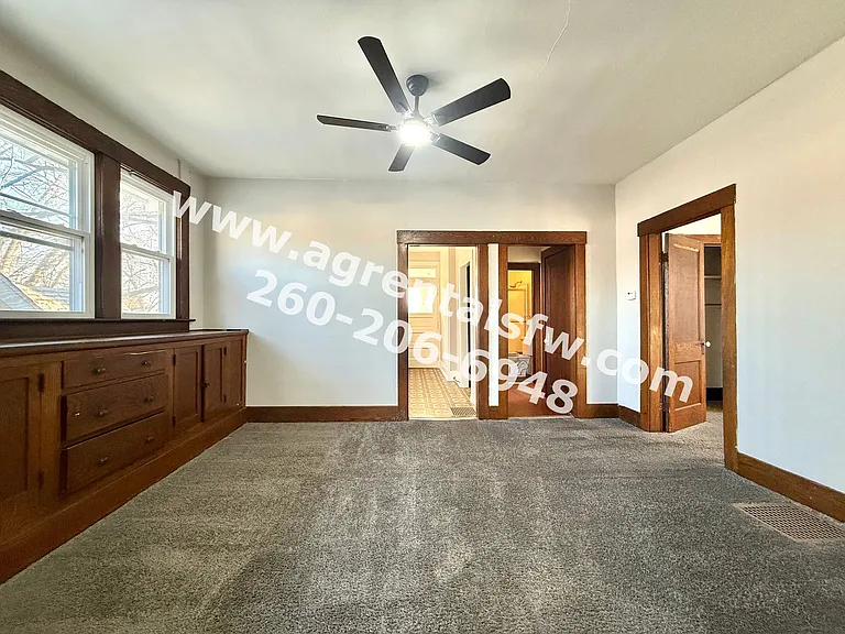 907 Lincoln Ave — Photo 4