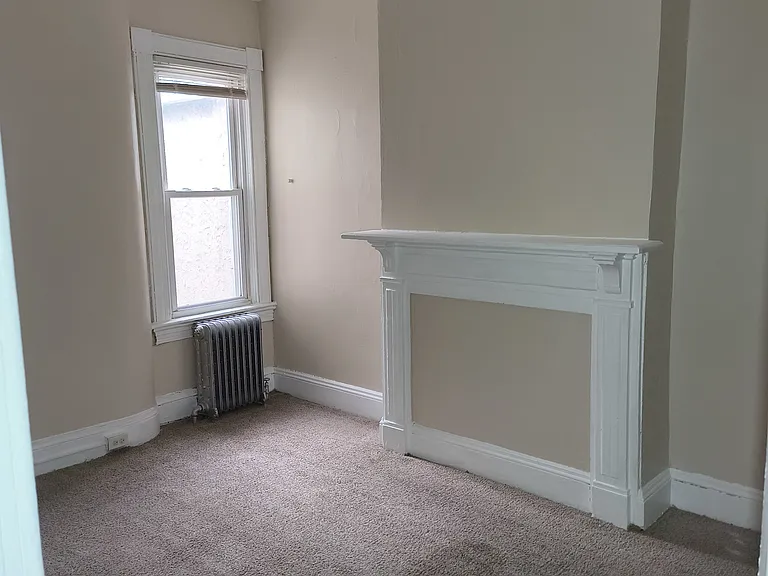 1918 Druid Hill Ave — Photo 3