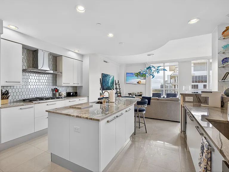 3800 N Ocean Dr #2050 — Photo 8