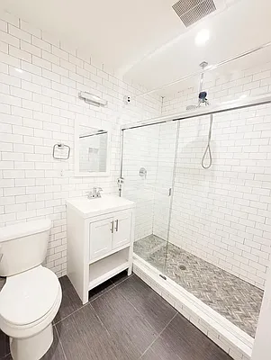 Rented by Bohemia Realty Group | media 4