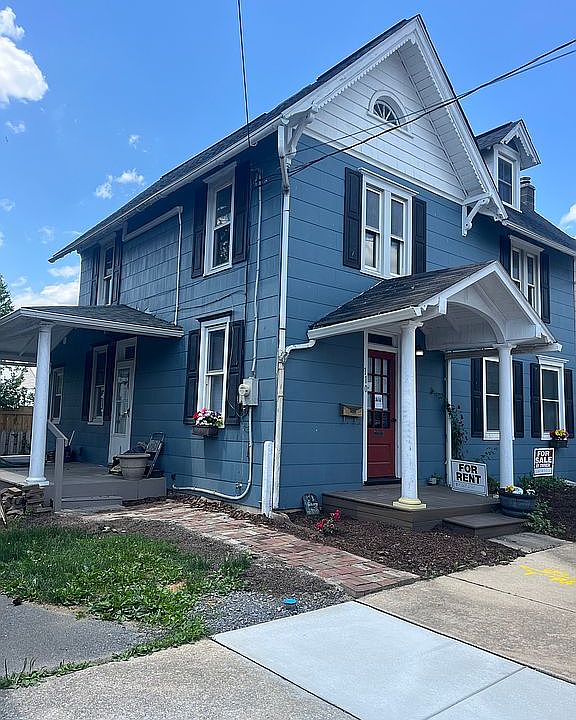 1st image of 110 N Barbara St
