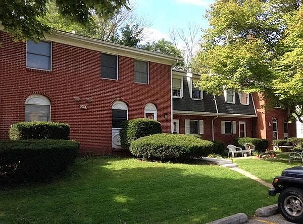1st image of 4302 Magoun Ave #M-2w