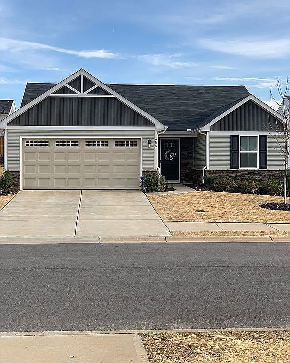 1st image of 208 Fairmeadow Way