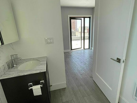 4th image of 102 Convent Ave #68
