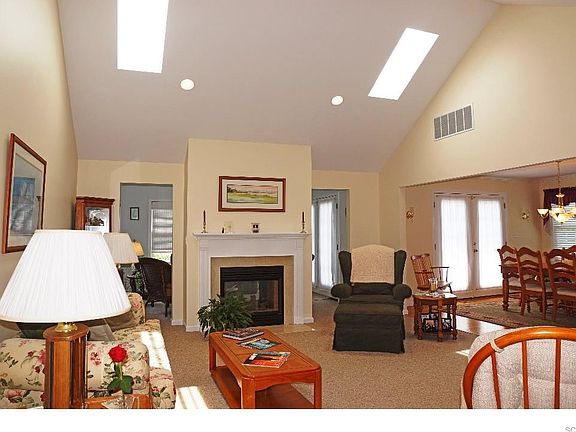 2nd image of 33008 Kiwi St