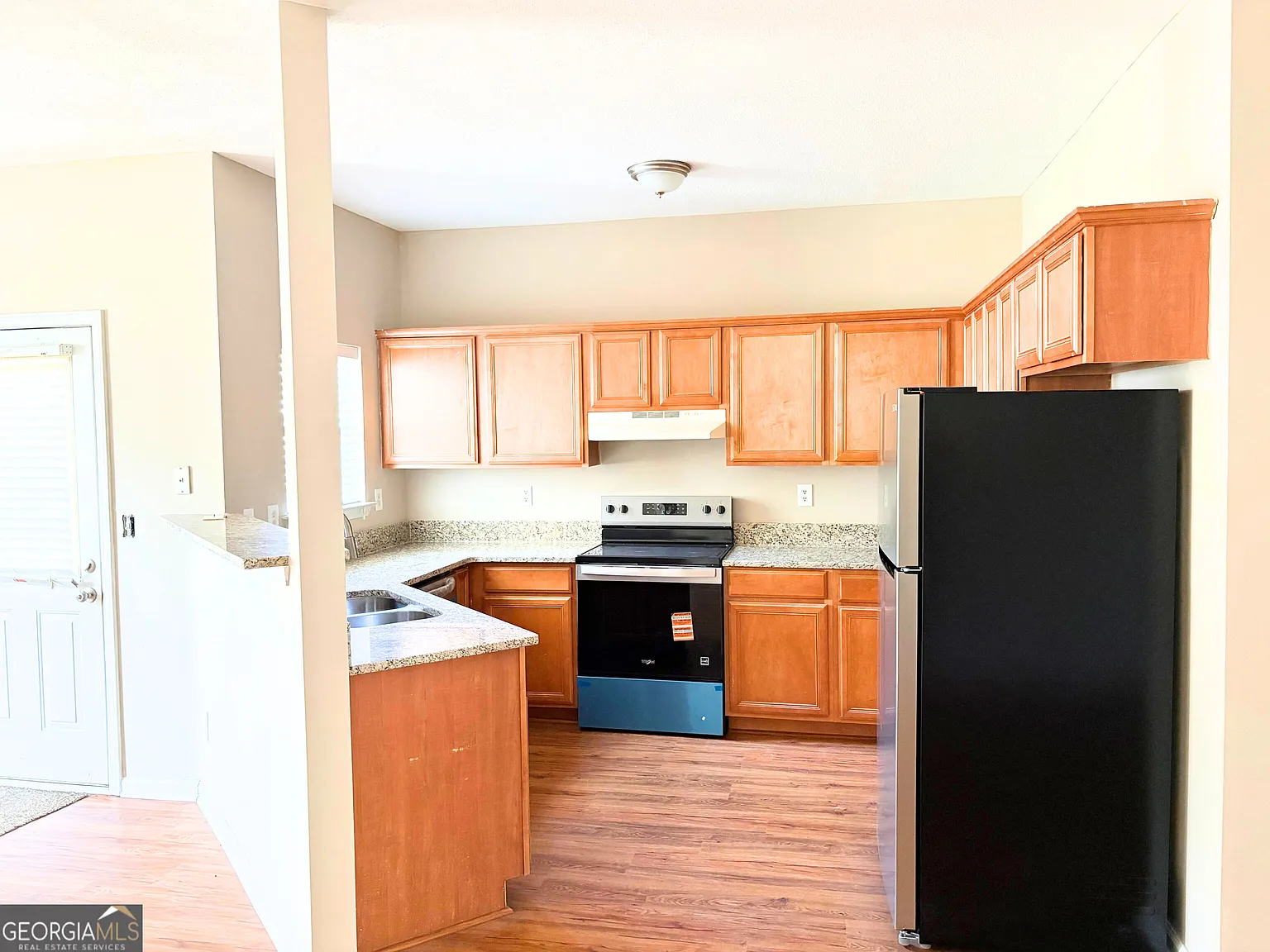 3 bed, 2.5 bath, 1608 sqft, $1,700 — Photo 4