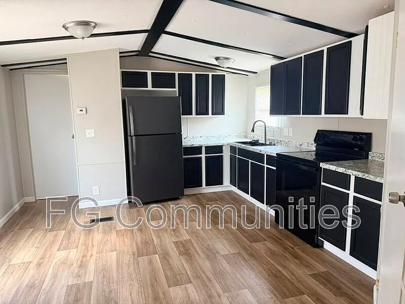 2 bed, 2.0 bath, $1,000 — Photo 3
