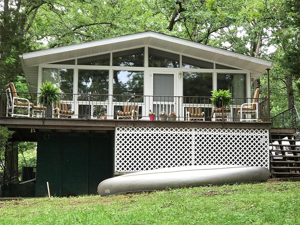 1st image of 1240 Lakeshore Dr