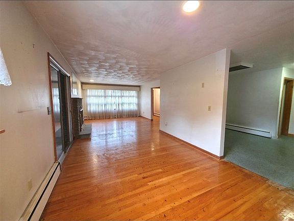 5th image of 607 Cornell Rd