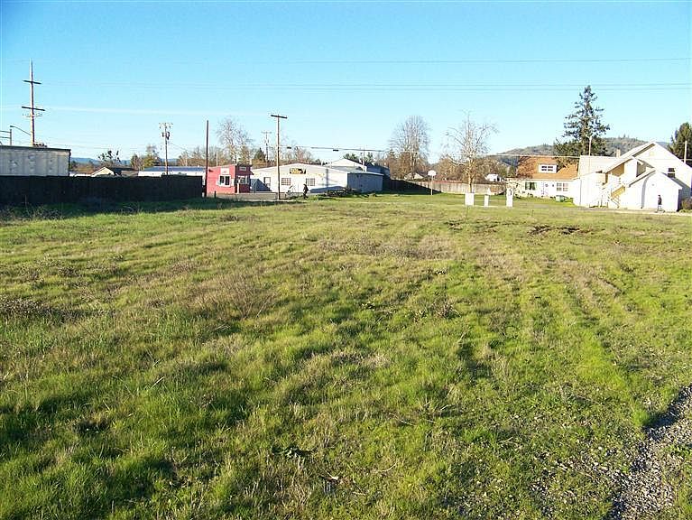 1st image of 180 McDonald Ln