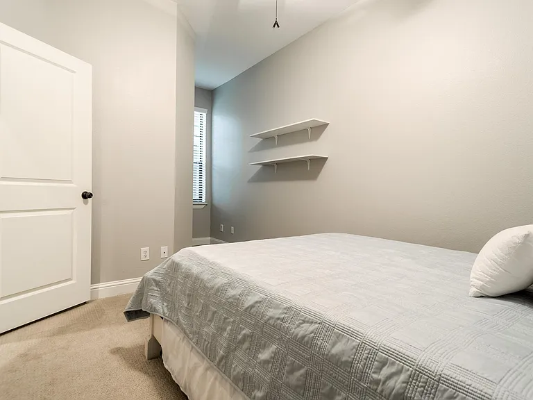 3118 Carmel St — Photo 6