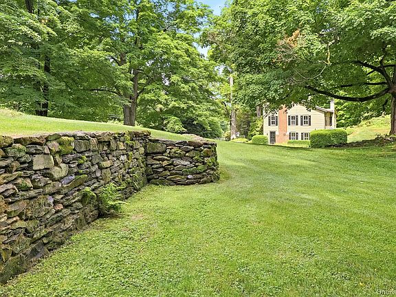 3rd image of 91 Slate Quarry Road
