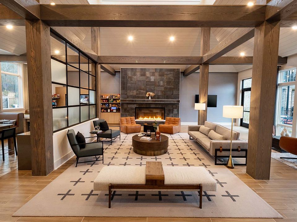 Lounge at Windsor Sugarloaf Heights, Lawrenceville, GA