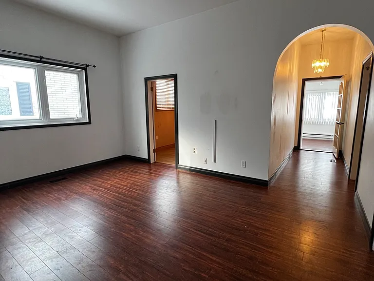 31 Railway Ave — Photo 28