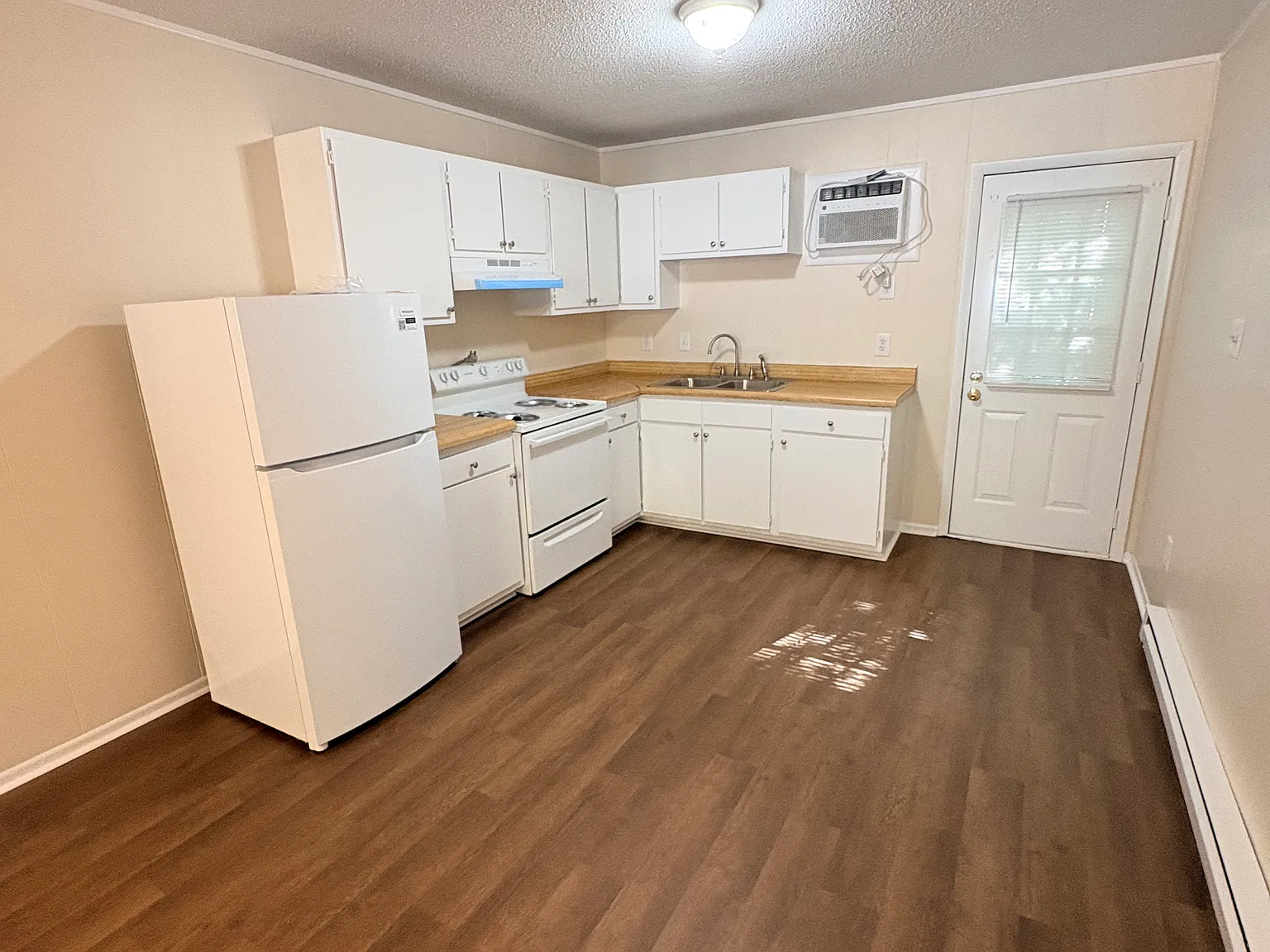 3008 Sherrill Ave — Photo 4