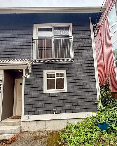 2325 Franklin Ave E #A Photo 1