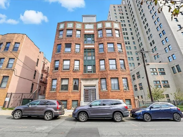 134 Clifton Place image 23 of 28