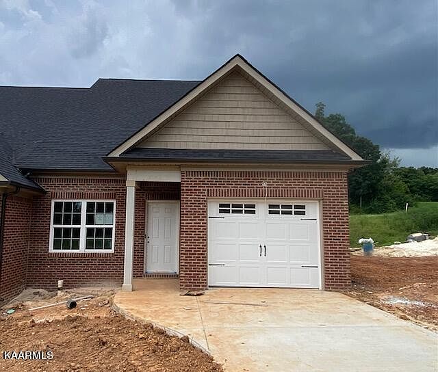 1st image of 330 Jacksonian Way
