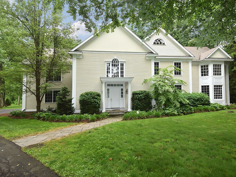 102 Kettle Creek Road