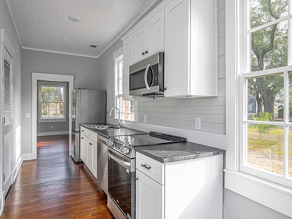 4th image of 508 Kline St